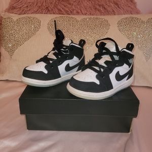 Jordan 1 Mid SE (TD)